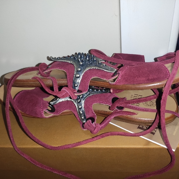 ENRICO FANTINI Garnet Suede Metal Starfish Flat Sandals - Picture 6 of 13